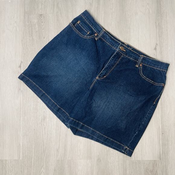 Gloria Vanderbilt All Around Slimming Effect Jean Amanda Shorts Blue- No Tag - Picture 1 of 8